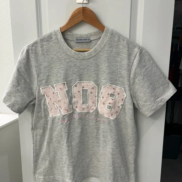 Aelfric Eden Flower Embroidery Number Tee Gray XS - Picture 1 of 5